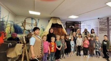 Экскурсия в "Эвенкийский краеведческий музей" п.Тура Экскурсия в "Эвенкийский краеведческий музей" п.Тура.