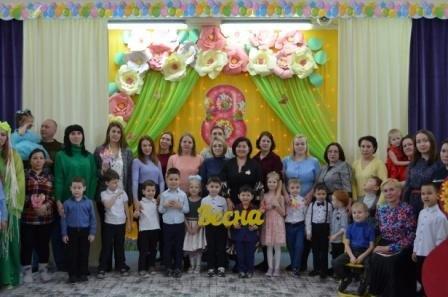 С праздником 8 марта! С праздником 8 марта!.